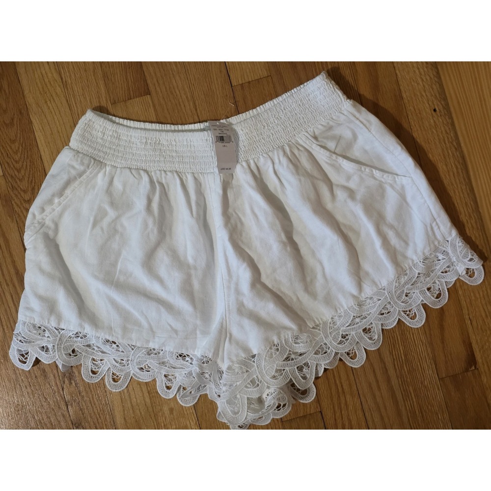 American Eagle Outfitters White Lace-Trim High Waist Women's Shorts